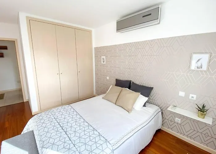 Bay - Piscina ساو مارتينهو دو بورتو